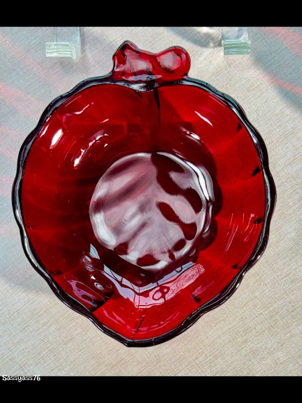 ▪️VTG▪️Mid-Century Set SIX Ruby Red Strawberry Shaped Glass Dessert Candy Dishes - Picture 2 of 9